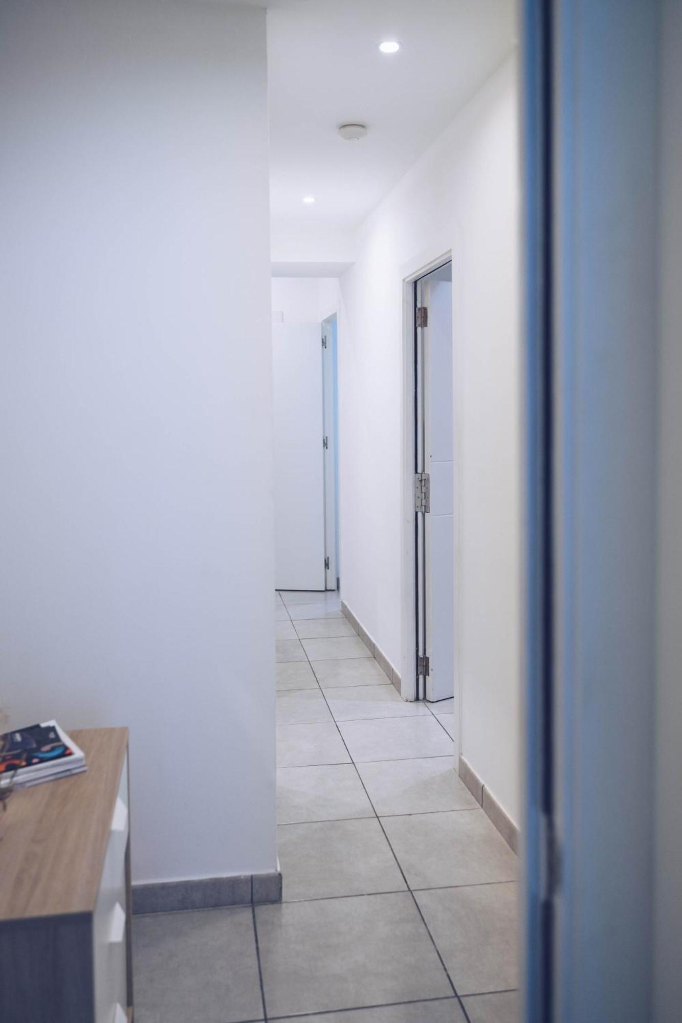 Ferienwohnung 2Br In The Zoko Contemporary And Convenient Gibraltar Exterior foto